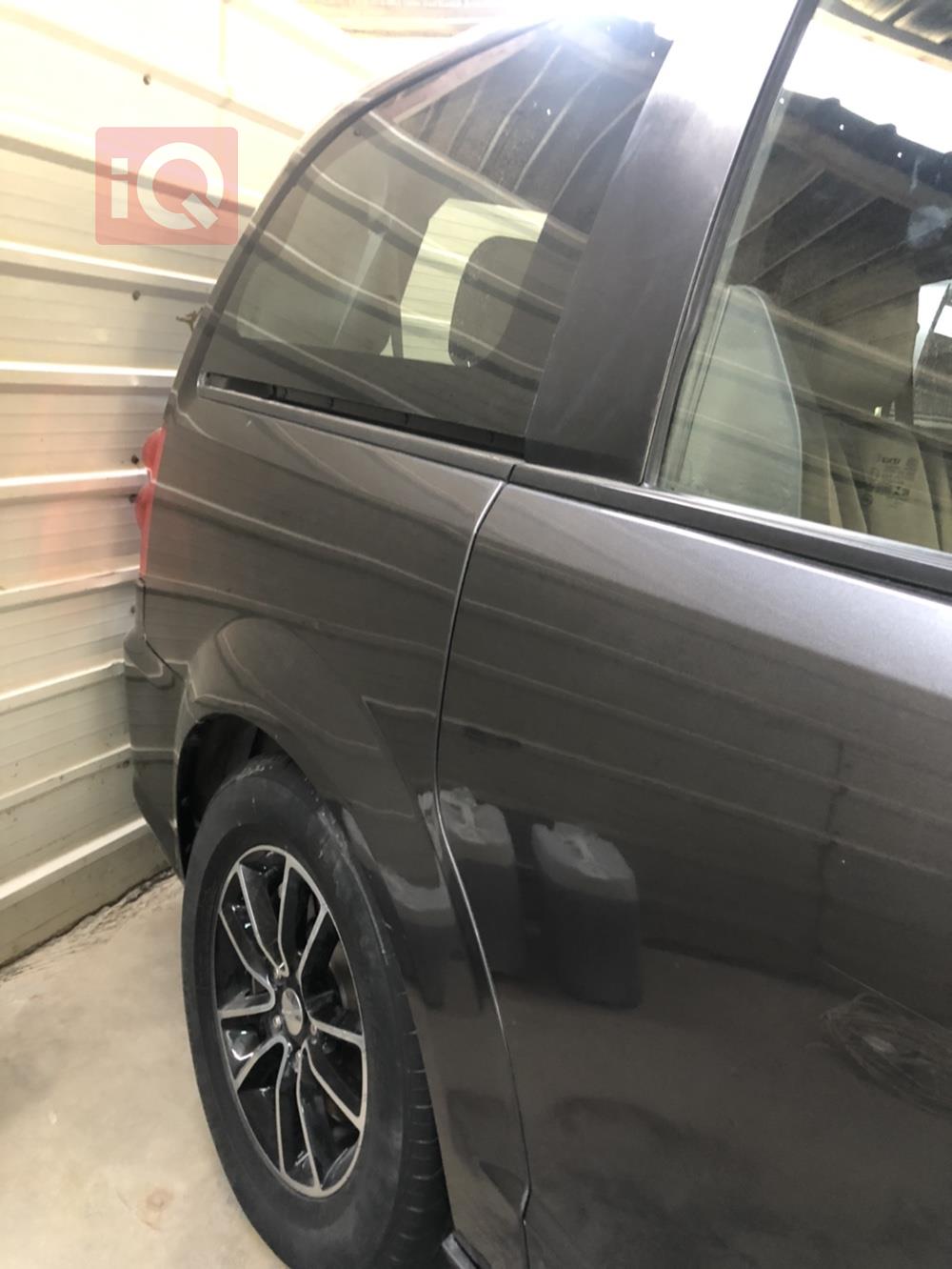 Dodge Caravan